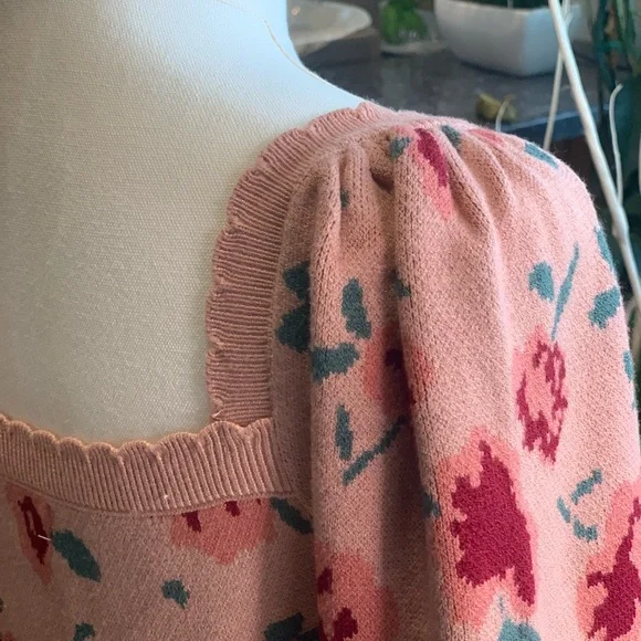 Floral Print Puff Sleeve Sweater - Picture 3 of 4